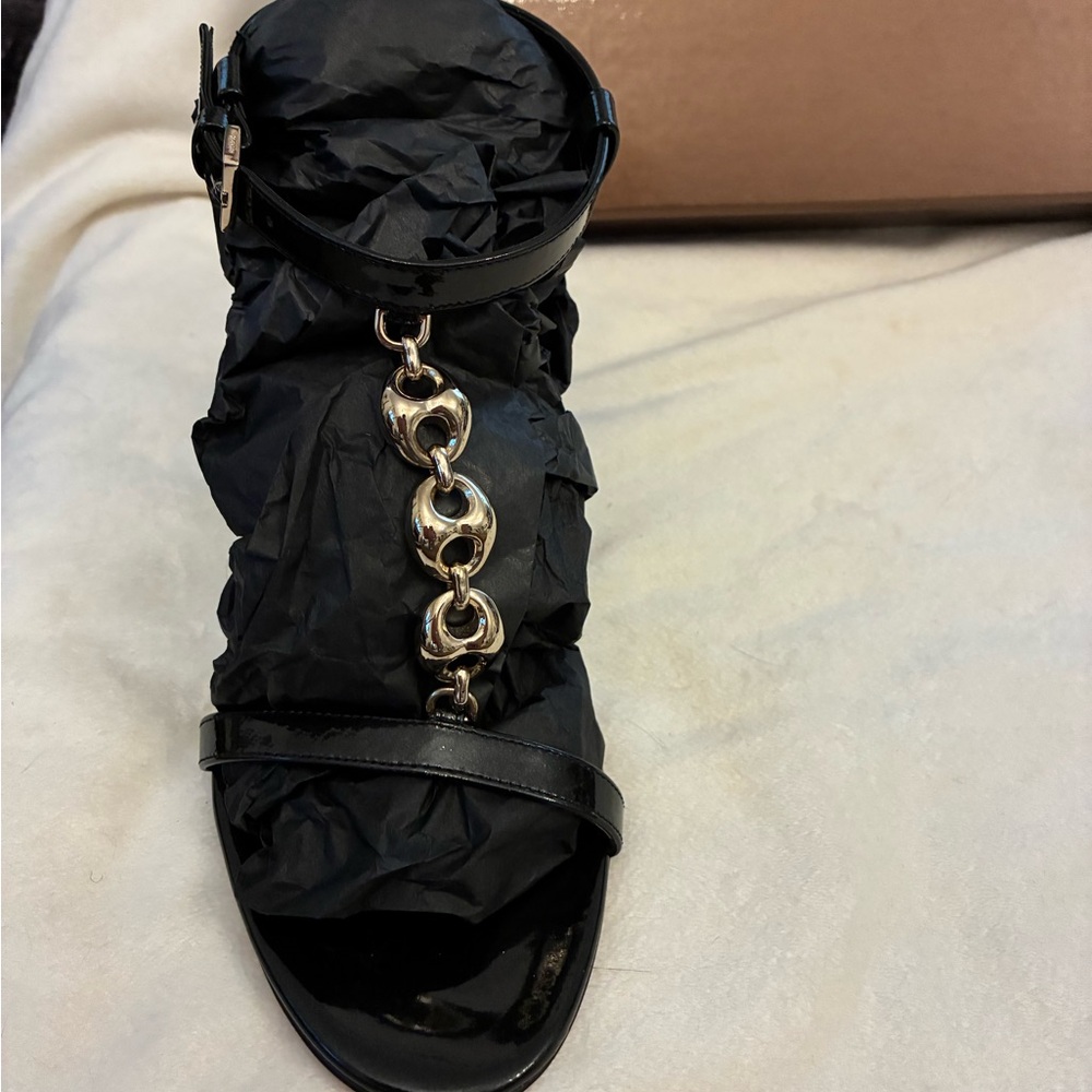 Elegant Gucci Black High Heel Gold Chain Detail and Ankle Strap. EUC. 7.5 - Picture 6 of 16